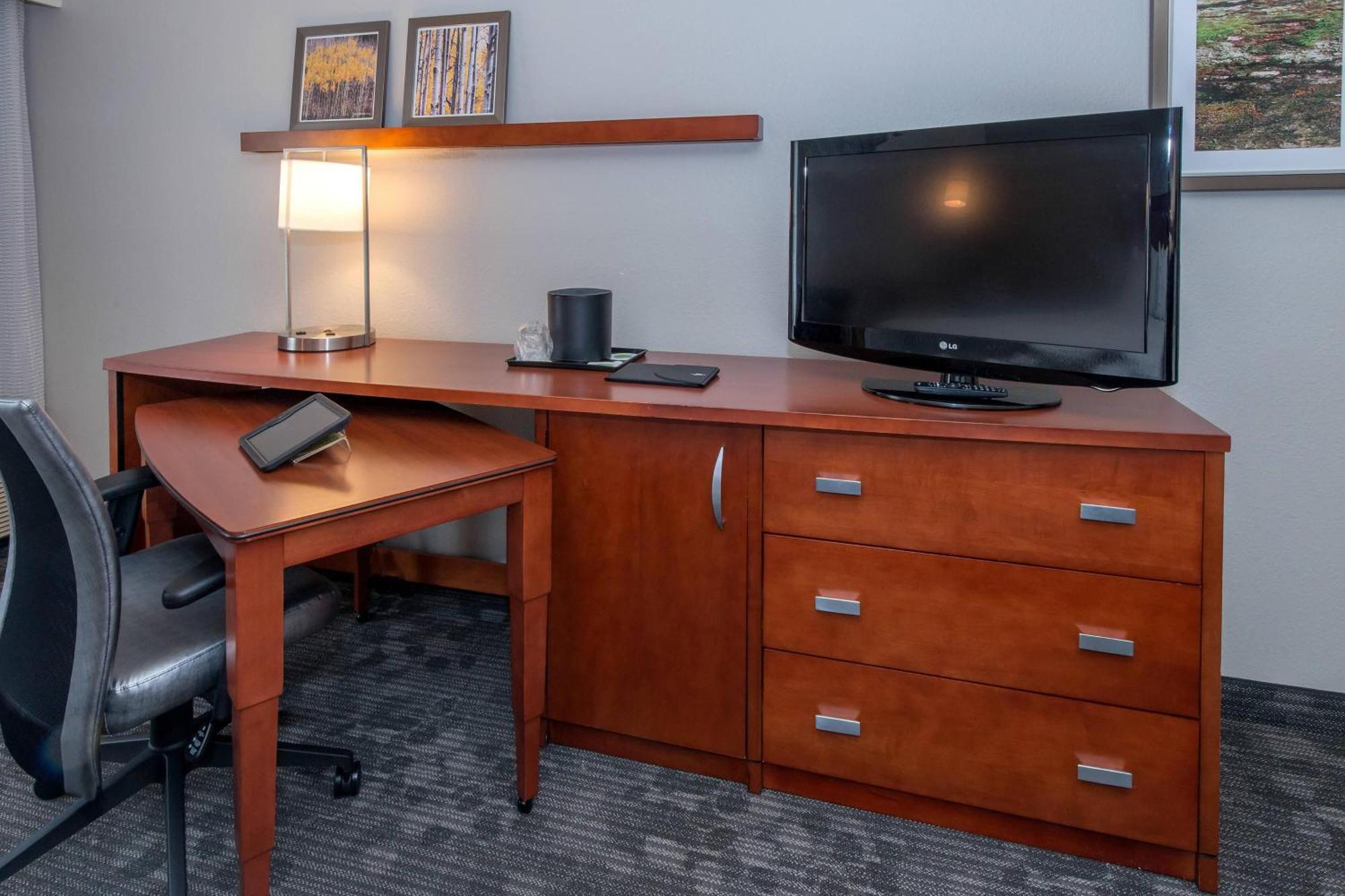 Hotel Courtyard By Marriott Albany Exterior foto